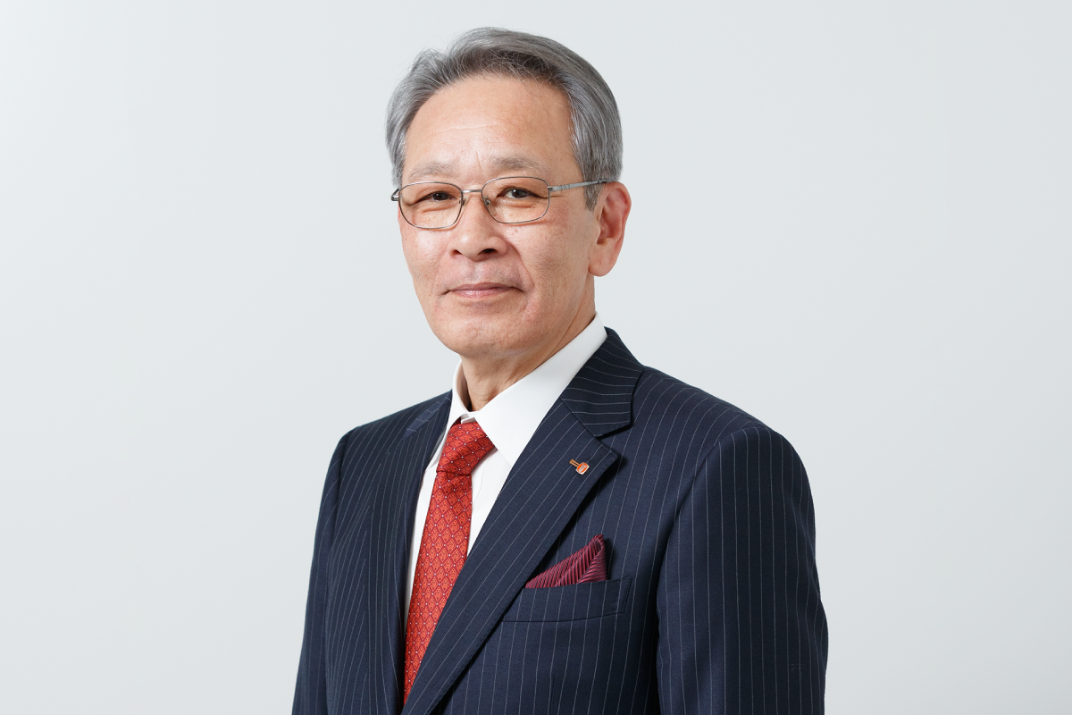 代表取締役社長 新家俊英